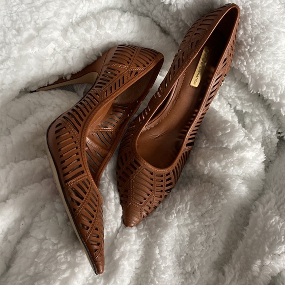3 for $20 💜 BCBGeneration Pumps - Picture 2 of 9